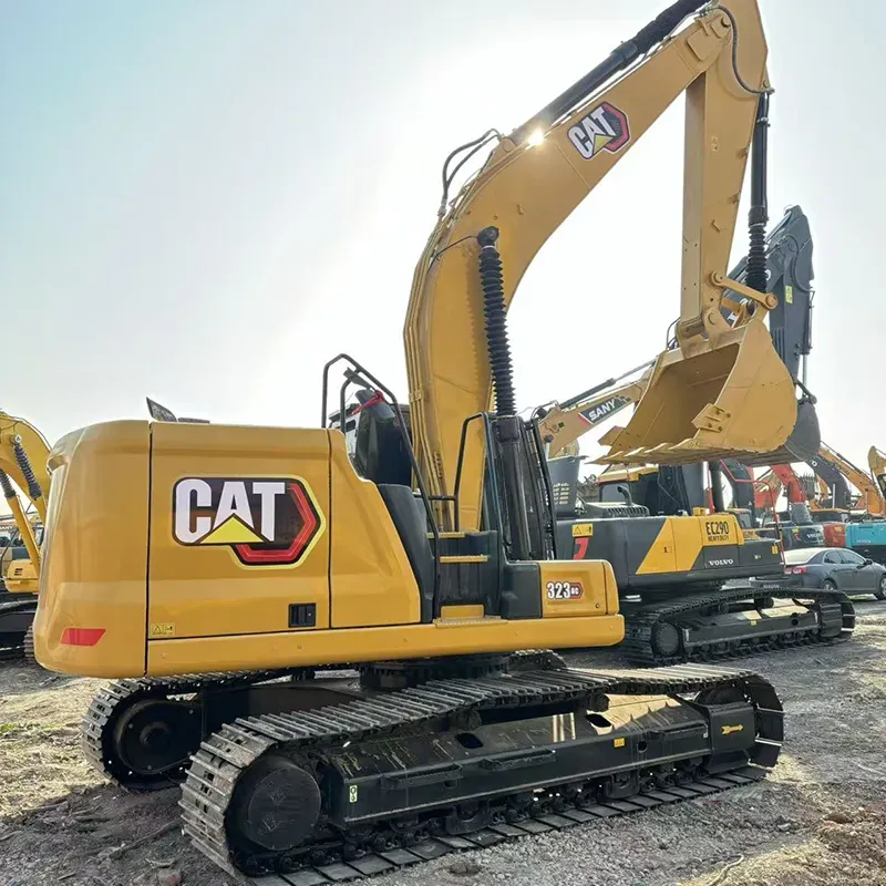 CAT 323GC