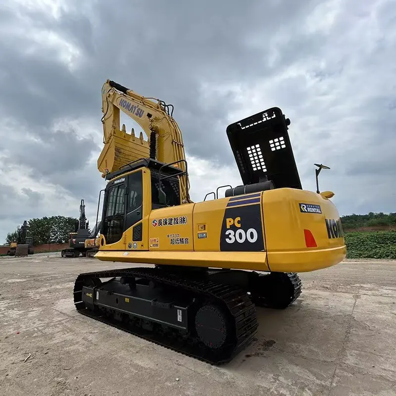 Komatsu 300