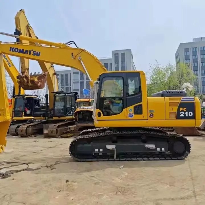 Komatsu PC210