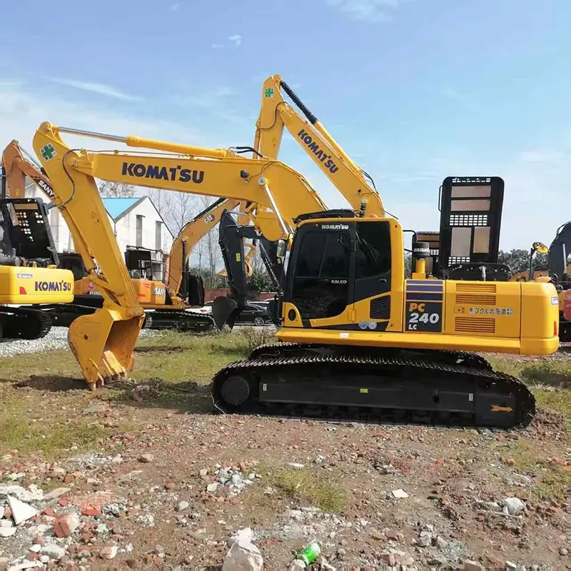 Komatsu PC240
